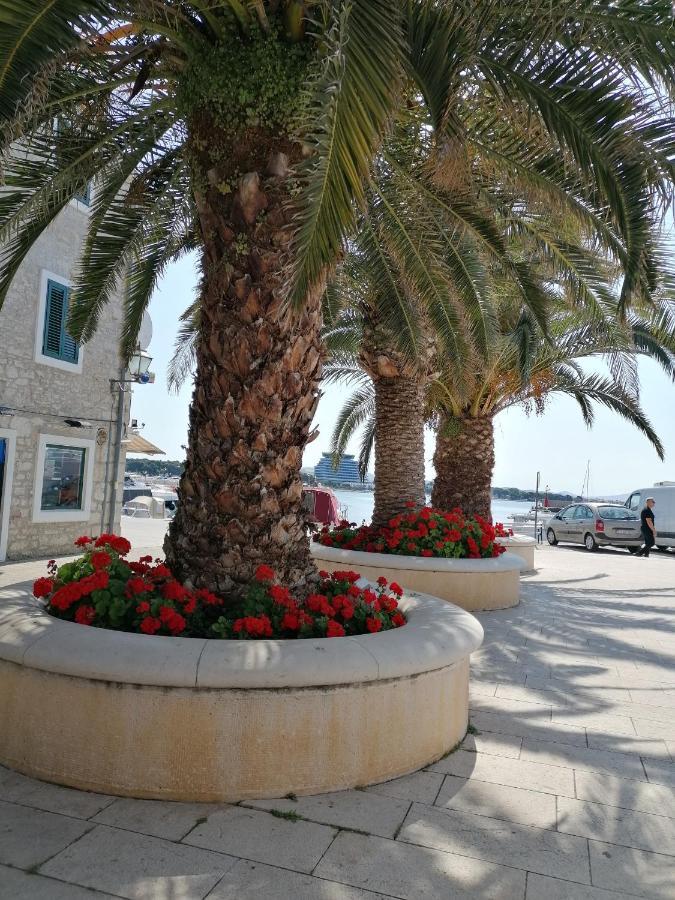 Haeuschen Am Meer Vodice Exterior photo